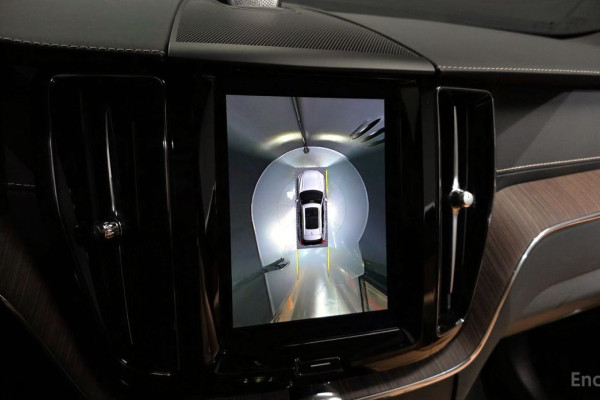 2022 Volvo XC60 с пробегом 35 679 км