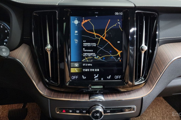 2021 Volvo XC60 с пробегом 51 582 км