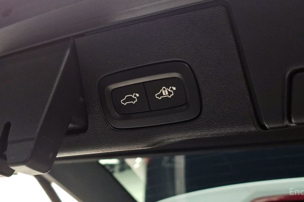 2023 Volvo XC60 с пробегом 23 425 км