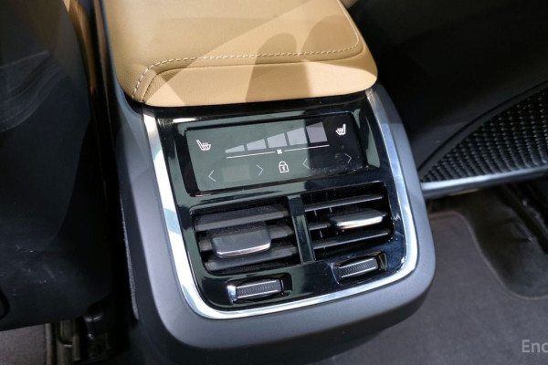 2022 Volvo XC60 с пробегом 35 679 км