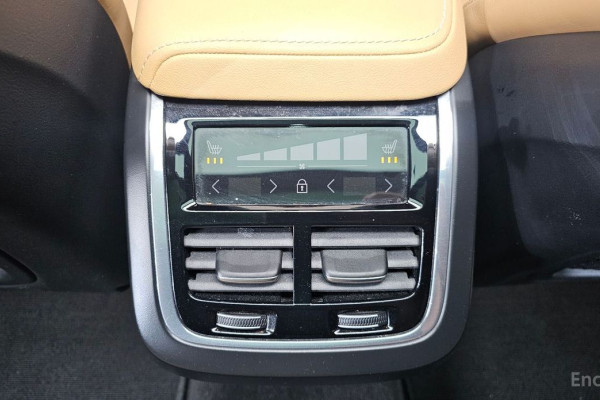 2021 Volvo XC60 с пробегом 83 471 км