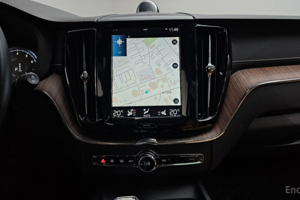 2021 Volvo XC60 с пробегом 48 895 км