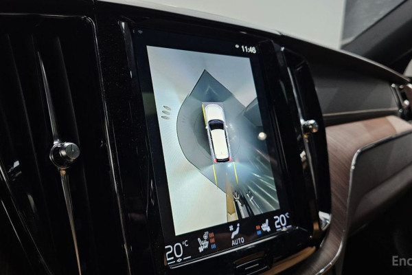 2021 Volvo XC60 с пробегом 48 895 км