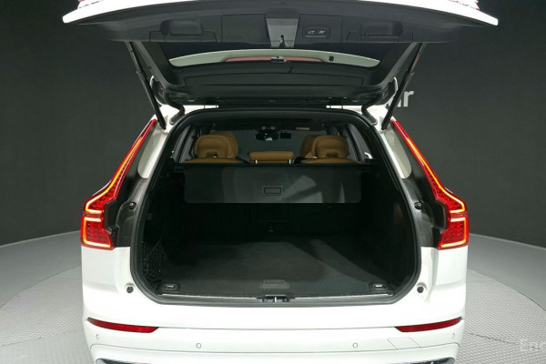 2022 Volvo XC60 с пробегом 35 679 км