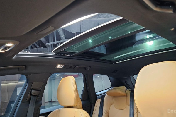 2021 Volvo XC60 с пробегом 48 895 км