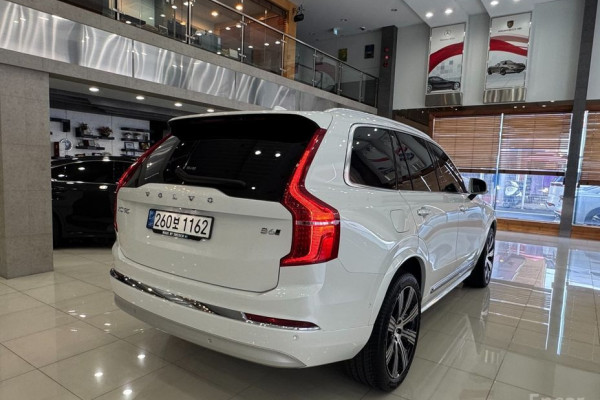 2022 Volvo XC90 с пробегом 29 340 км