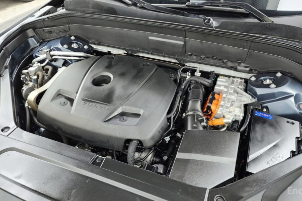 2022 Volvo XC90 с пробегом 73 733 км