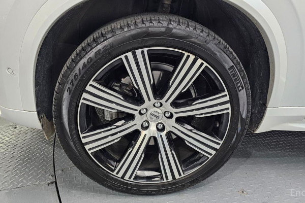 2022 Volvo XC90 с пробегом 72 865 км