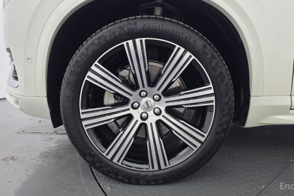 2022 Volvo XC90 с пробегом 16 850 км