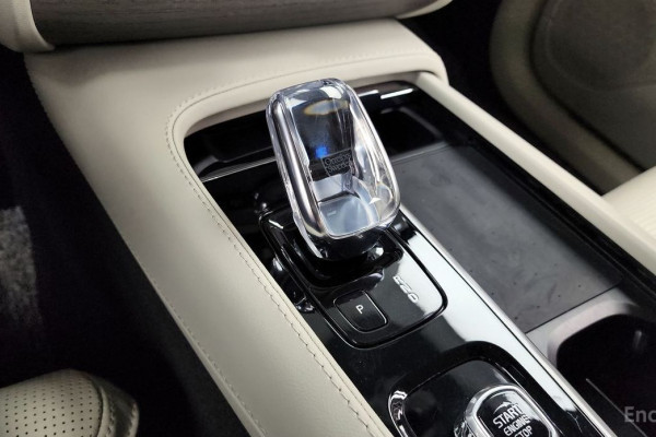 2022 Volvo XC90 с пробегом 73 733 км