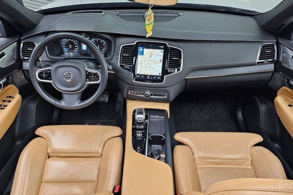 2022 Volvo XC90 с пробегом 72 865 км