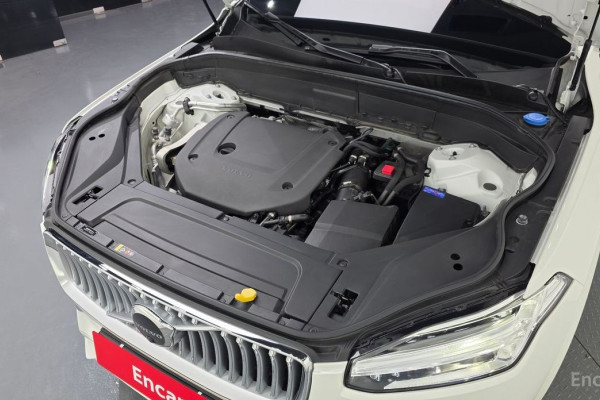 2022 Volvo XC90 с пробегом 16 850 км