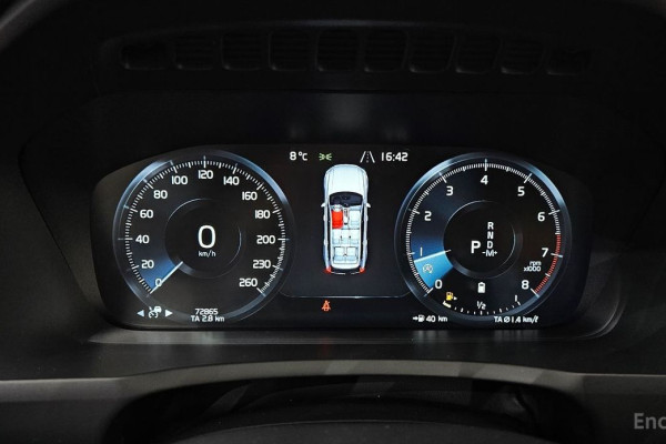 2022 Volvo XC90 с пробегом 72 865 км