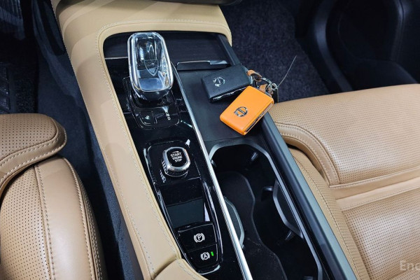 2022 Volvo XC90 с пробегом 72 865 км