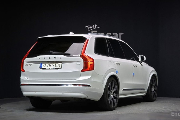 2022 Volvo XC90 с пробегом 147 443 км