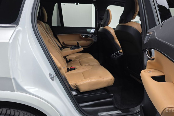2022 Volvo XC90 с пробегом 16 850 км
