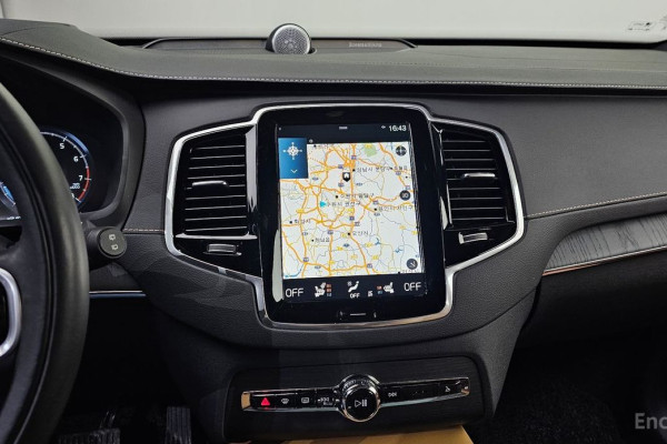 2022 Volvo XC90 с пробегом 72 865 км