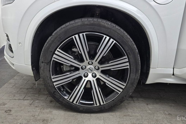 2022 Volvo XC90 с пробегом 147 443 км