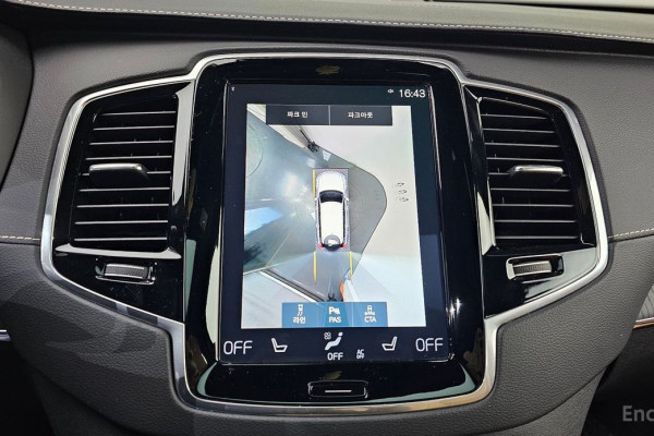 2022 Volvo XC90 с пробегом 72 865 км