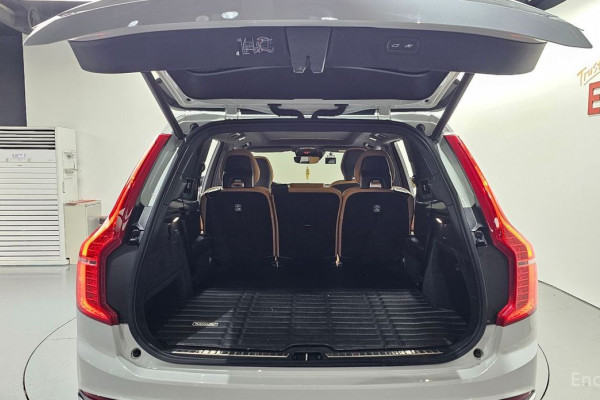 2022 Volvo XC90 с пробегом 72 865 км