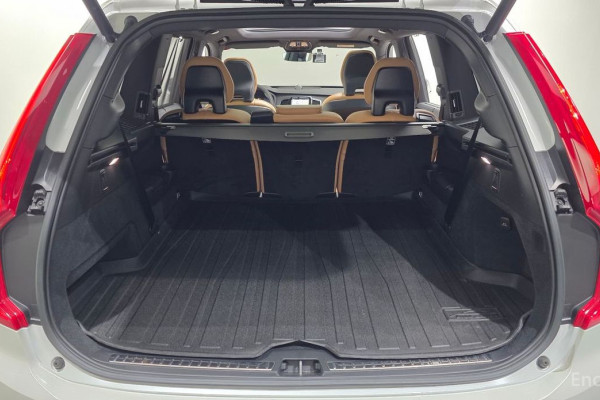 2022 Volvo XC90 с пробегом 16 850 км