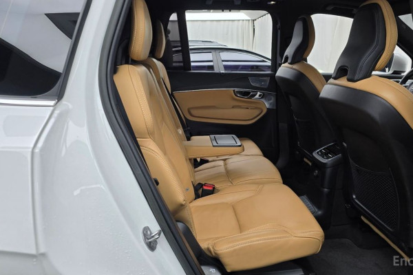2022 Volvo XC90 с пробегом 147 443 км