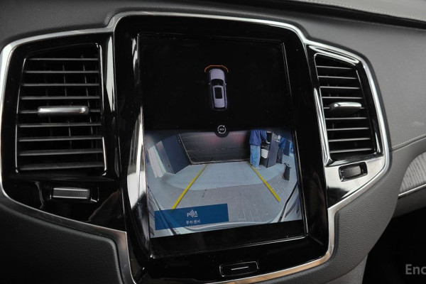 2022 Volvo XC90 с пробегом 147 443 км