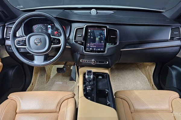 2022 Volvo XC90 с пробегом 22 115 км