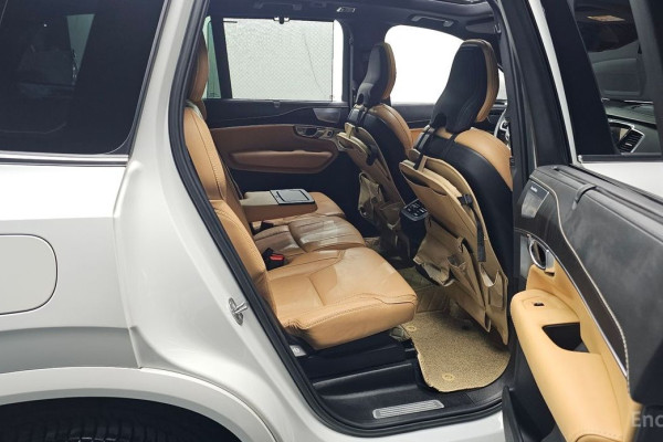 2022 Volvo XC90 с пробегом 22 115 км