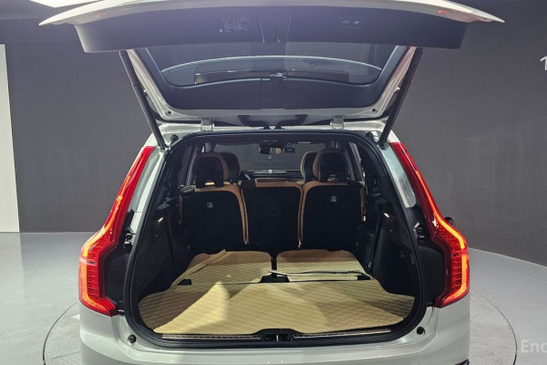 2022 Volvo XC90 с пробегом 22 115 км