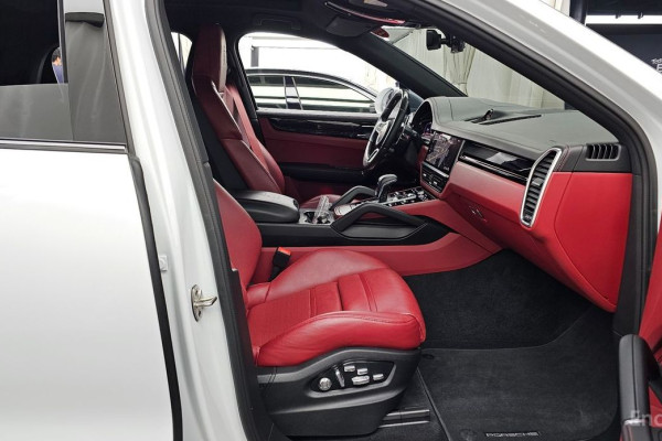 2021 Porsche Cayenne с пробегом 45 606 км