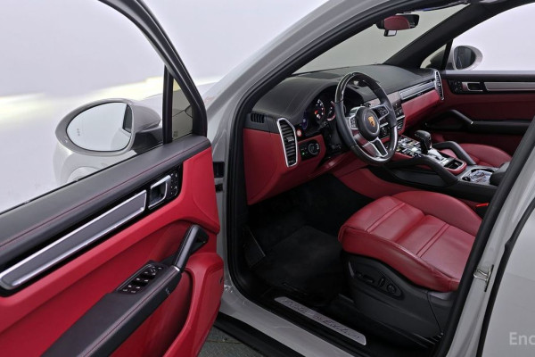 2022 Porsche Cayenne с пробегом 18 697 км
