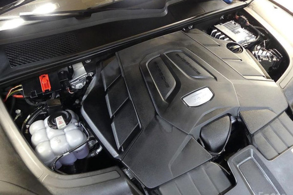 2023 Porsche Cayenne с пробегом 31 000 км