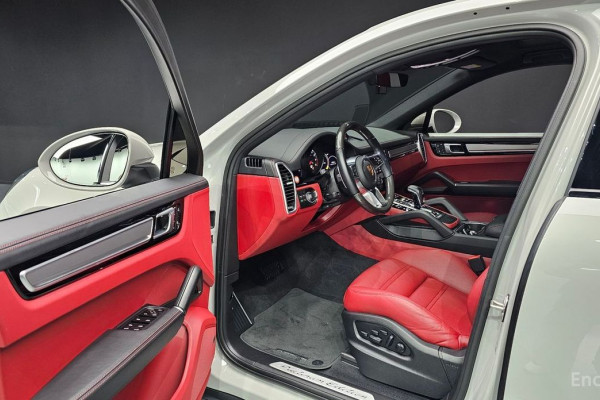 2022 Porsche Cayenne с пробегом 40 789 км