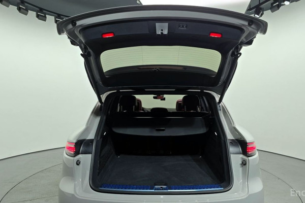 2022 Porsche Cayenne с пробегом 18 697 км