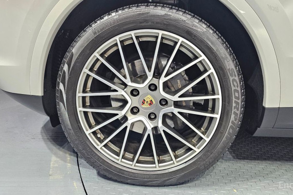 2022 Porsche Cayenne с пробегом 40 789 км