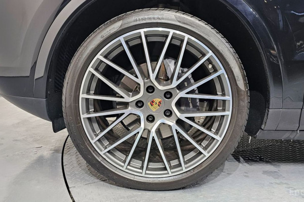 2022 Porsche Cayenne с пробегом 25 785 км