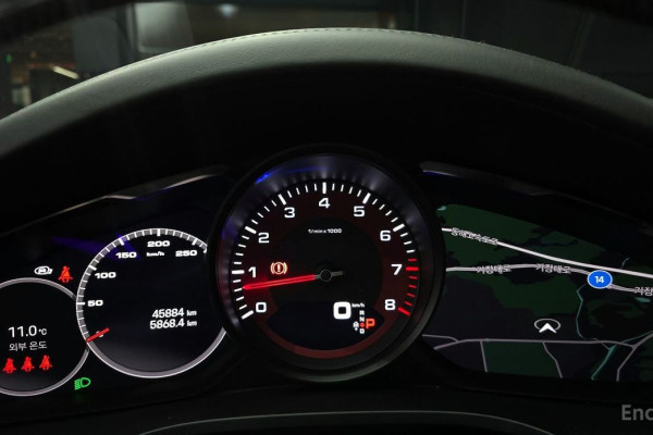 2022 Porsche Cayenne с пробегом 45 884 км