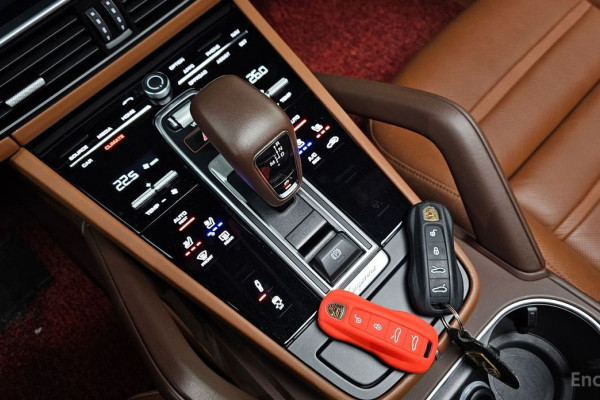 2023 Porsche Cayenne с пробегом 63 301 км