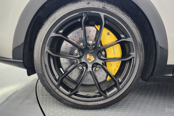 2023 Porsche Cayenne с пробегом 34 000 км