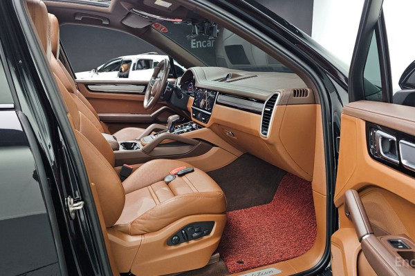 2023 Porsche Cayenne с пробегом 63 301 км
