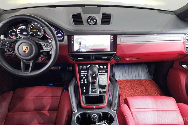 2023 Porsche Cayenne с пробегом 34 000 км