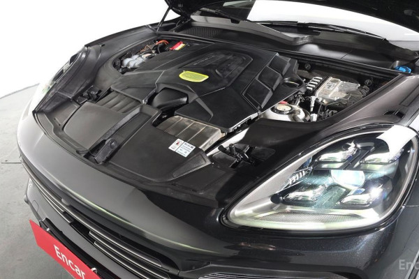 2022 Porsche Cayenne с пробегом 57 852 км