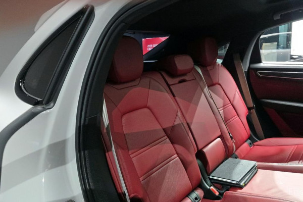 2022 Porsche Cayenne с пробегом 45 884 км