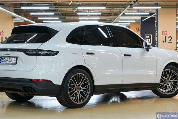 2023 Porsche Cayenne с пробегом 17 700 км