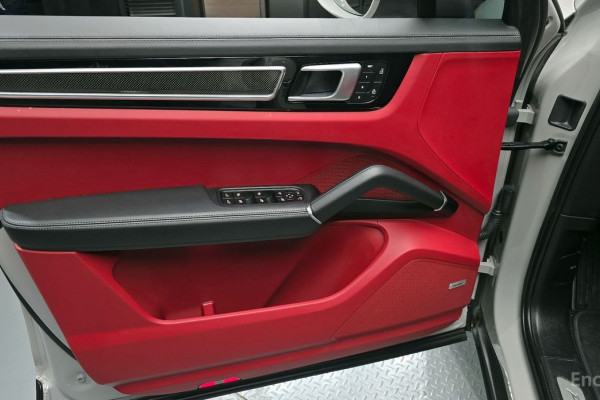 2022 Porsche Cayenne с пробегом 45 884 км