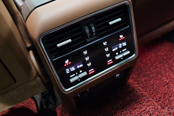 2023 Porsche Cayenne с пробегом 63 301 км