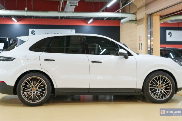 2023 Porsche Cayenne с пробегом 17 700 км