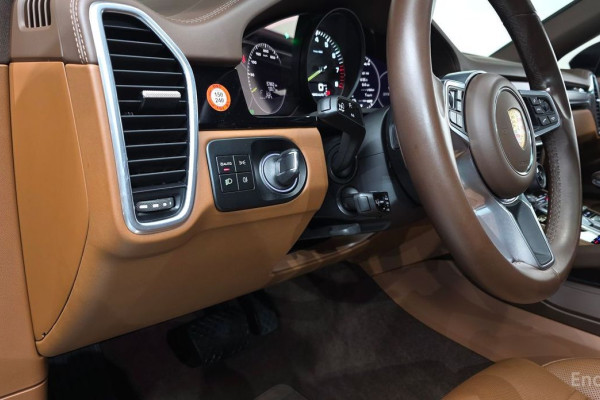 2022 Porsche Cayenne с пробегом 57 852 км