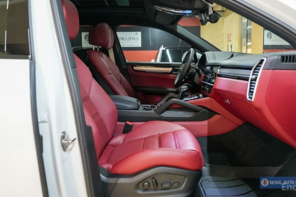 2023 Porsche Cayenne с пробегом 17 700 км